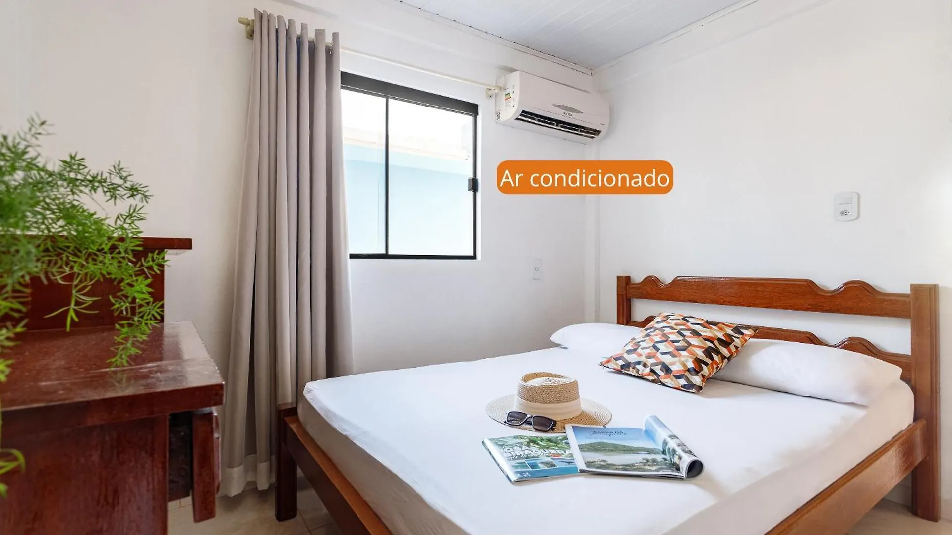 Residencial Correia Hotel Garopaba Guest house